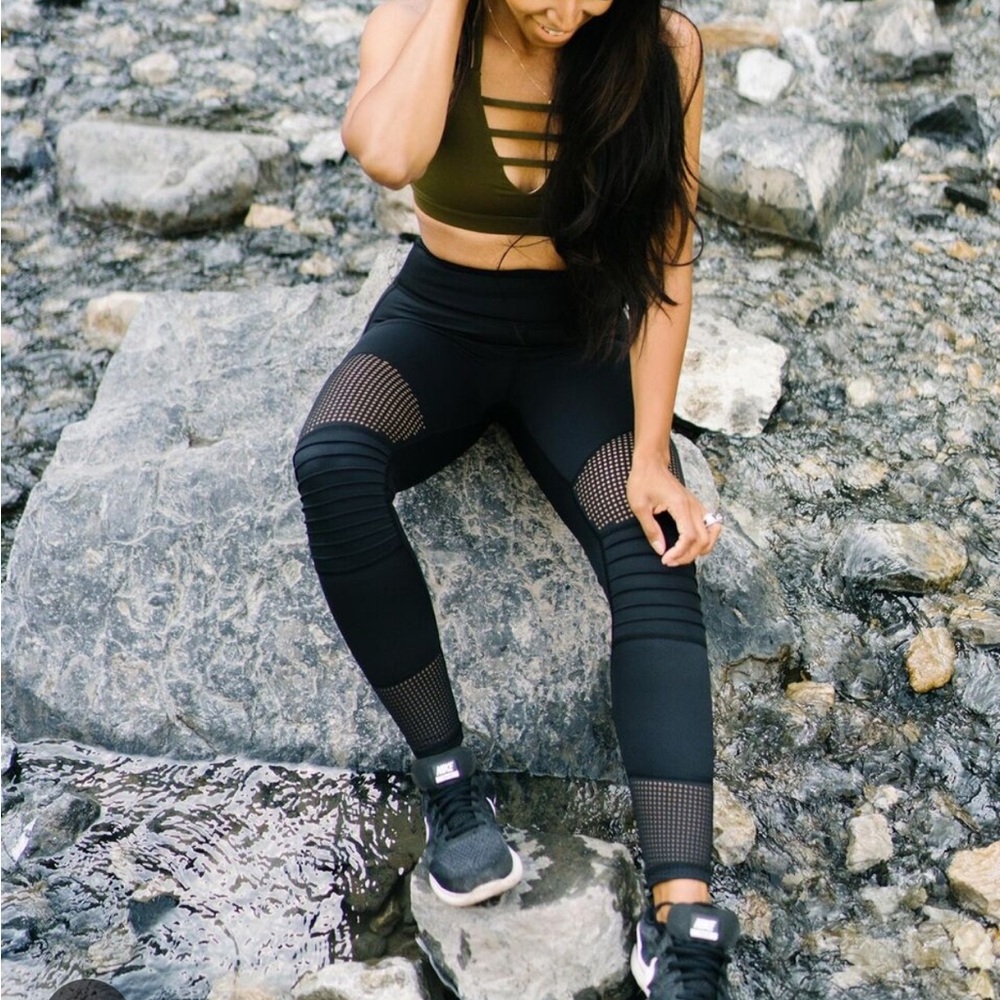 Zyia light n tight moto leggings